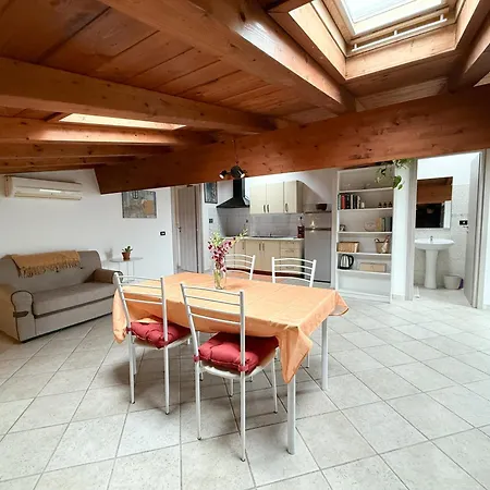 公寓 Il Pino - Your In 菲乌米奇诺